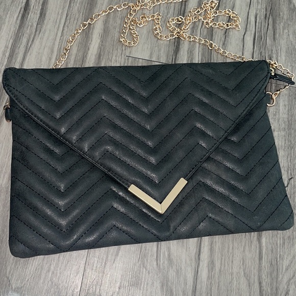 Olivia Miller envelope clutch/ crossbody with gold chain - Picture 1 of 8
